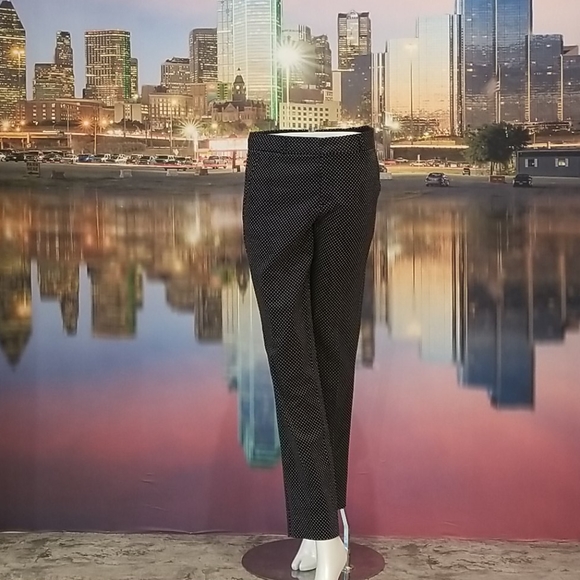 Worn Once- BR Black & White Dot Pants!🍓🍓 - Picture 5 of 10